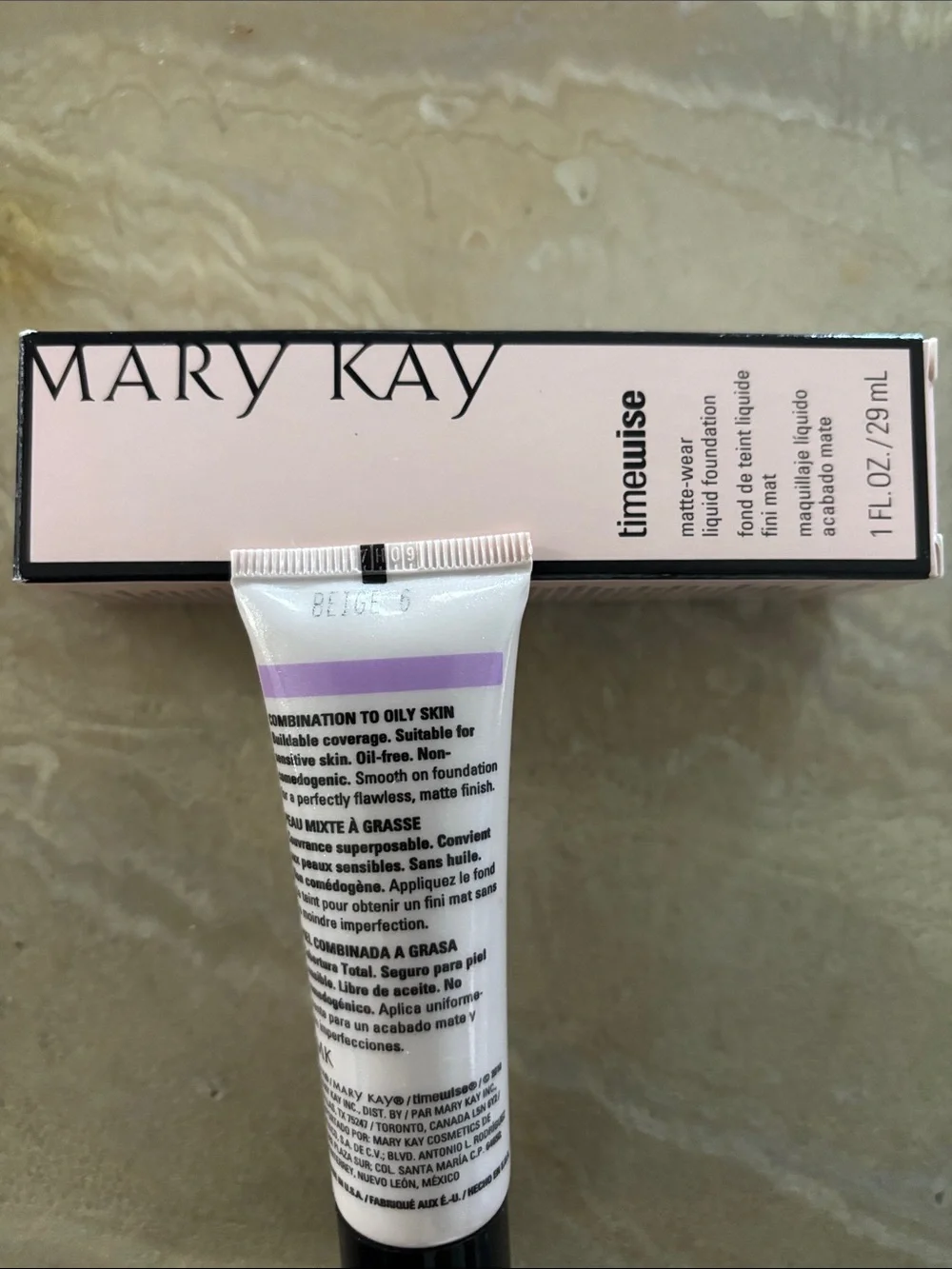 Mary Kay Beige 6 Matte-Wear Liquid Foundation for Combination To Oily Skin / New